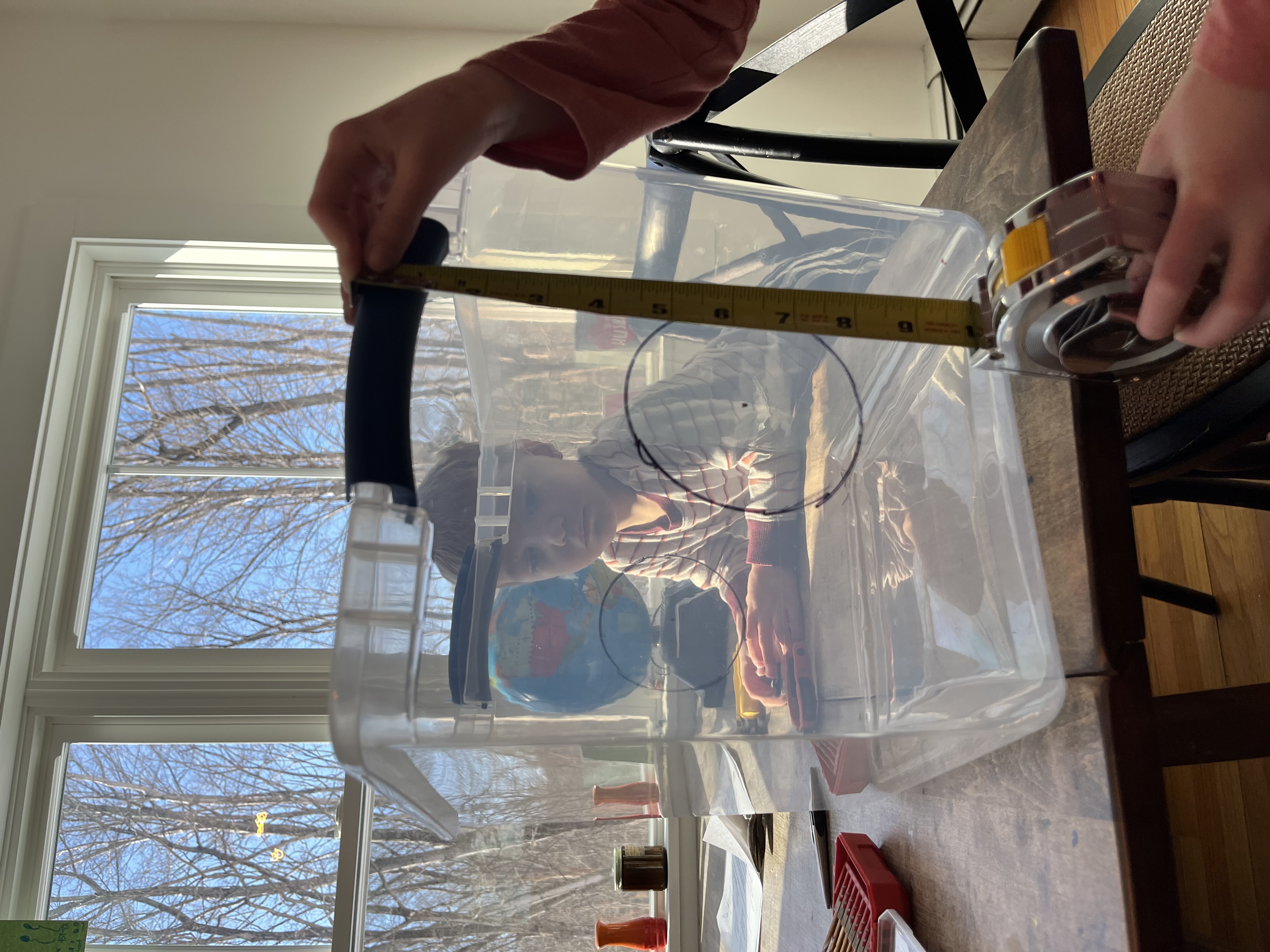 Tracing circles with a coffee pot